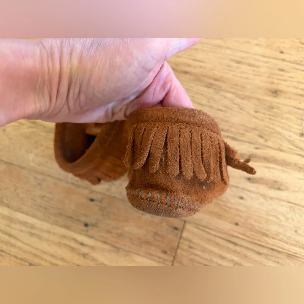 Minnetonka vintage leather crib mocassins